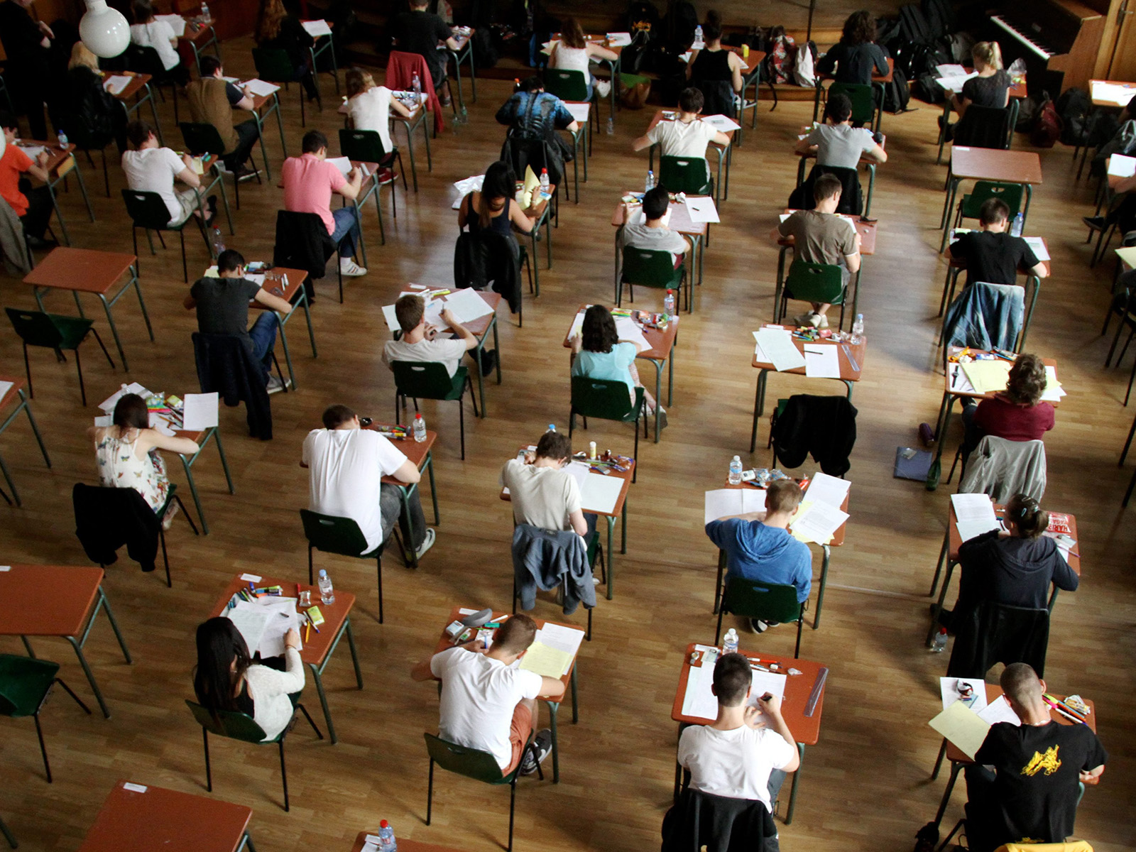The last days of the Bac? - INCOGNITA DISTRIBUTION